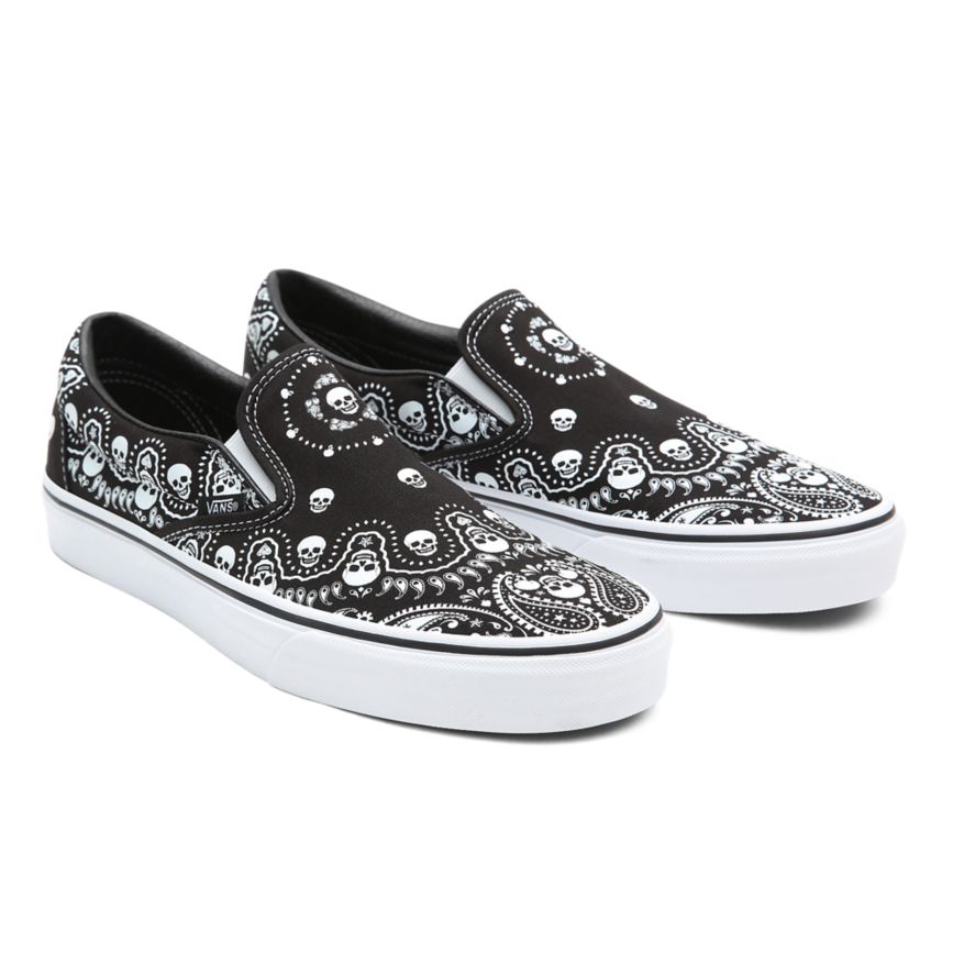 Black Vans Bandana Classic Slip-On Shoes | VN054P7GS10