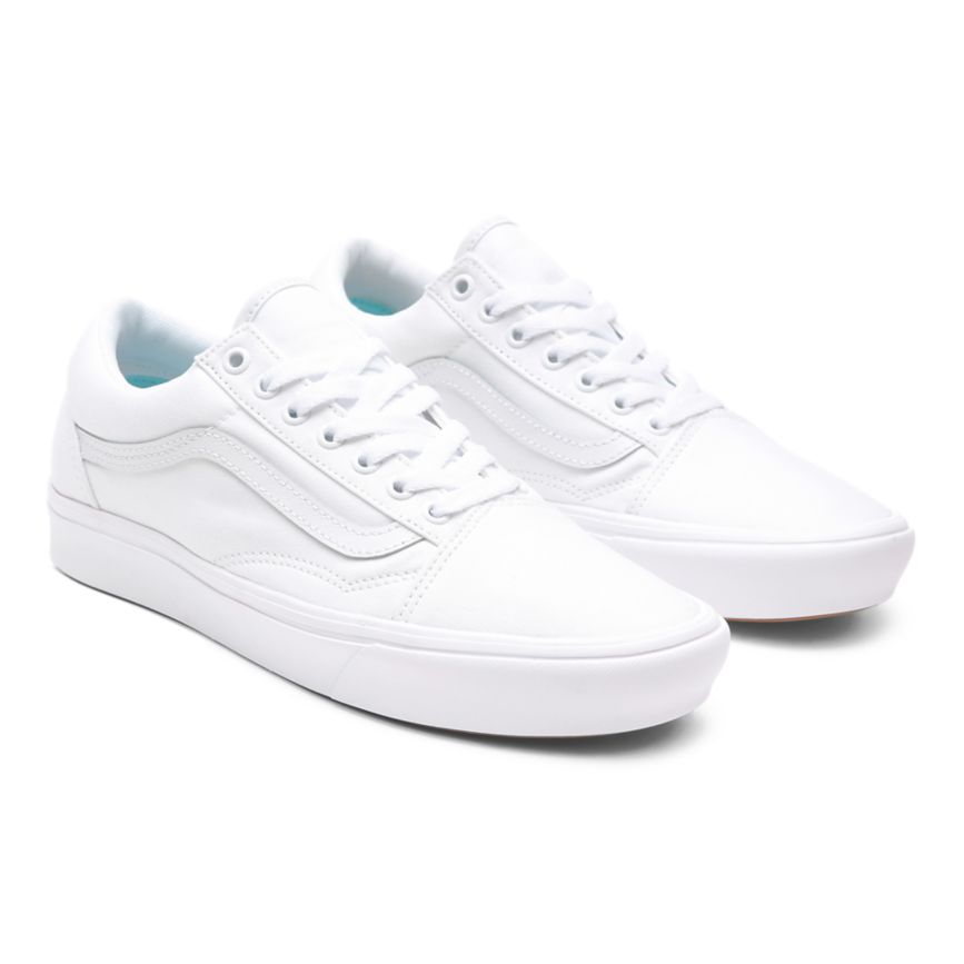 White Vans Classic ComfyCush Old Skool Shoes | VN209K9ZL95